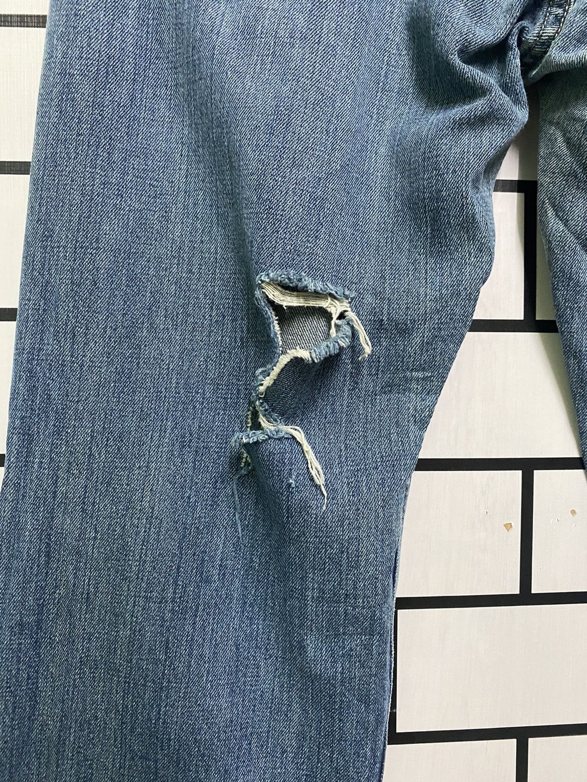 Vintage LEVIS 514 Slim Straight Denim -L39 - 11