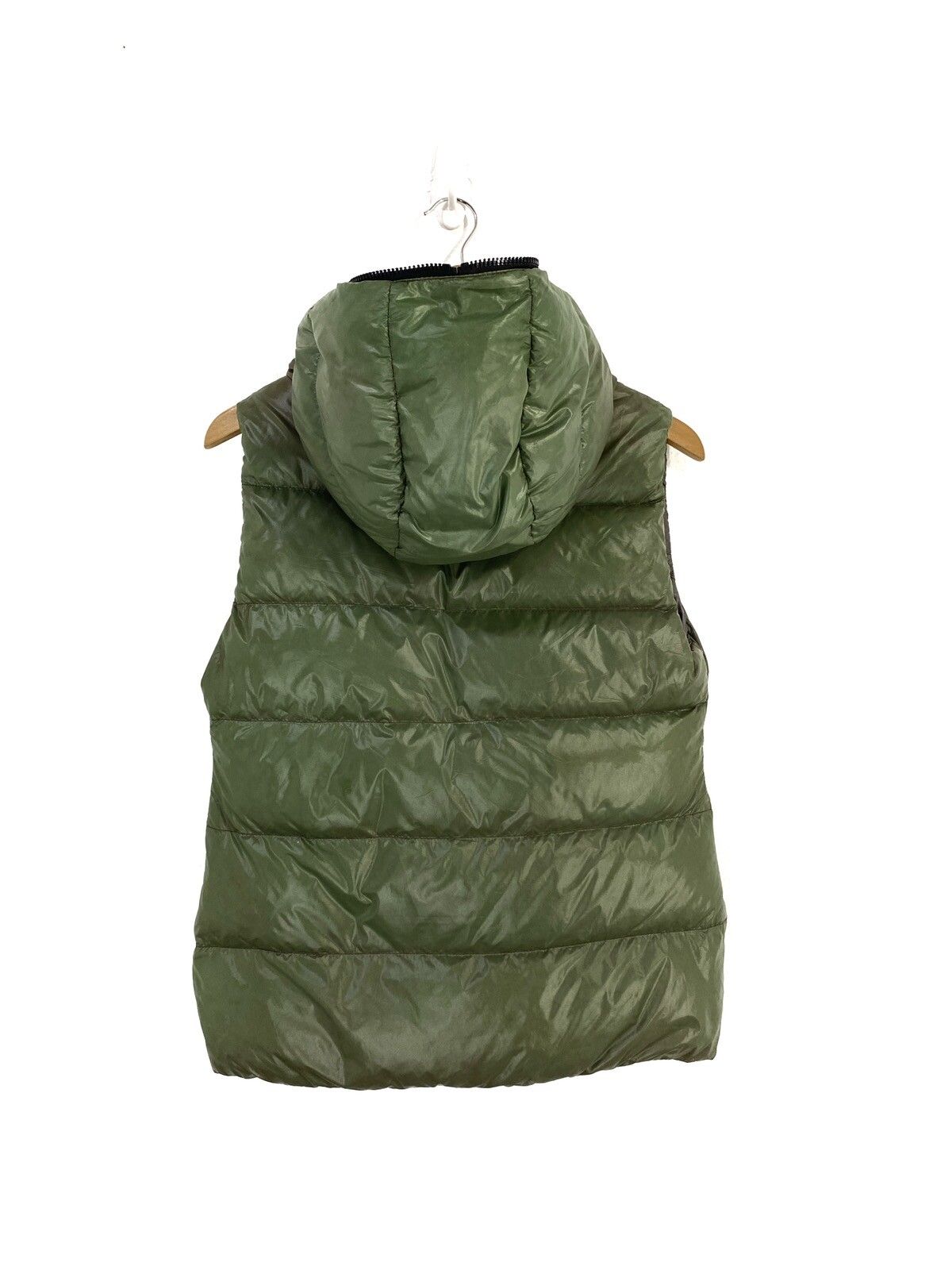 Duvetica Hooded Febe Sleeveless Down Vest puffer Vest Design - 3