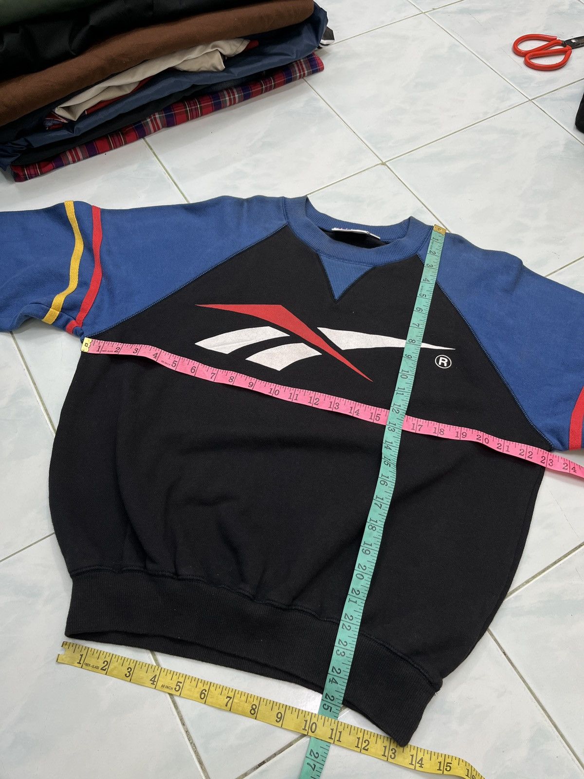 Vintage - 🔥🔥🔥STEALS VTG REEBOK SWEATSHIRT - 21