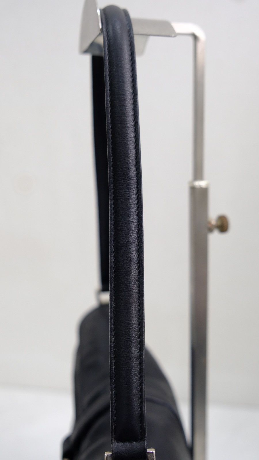 Authentic Gucci Black Jackie Leather Shoulder Bag - 6