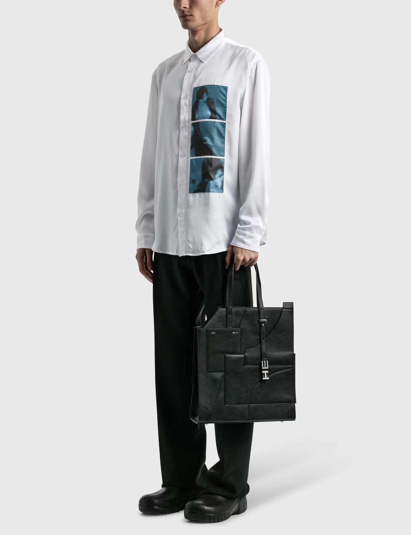 AW20 'AMORPHOUS SOLID' BLACK LEATHER TOTE BAG - 5