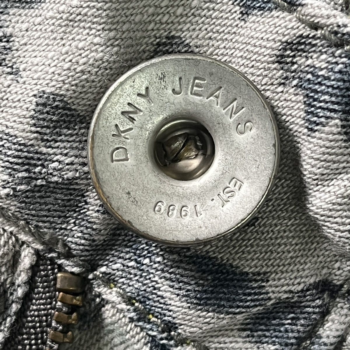 Vintage - DKNY Jegging Pattern Denim Straight Cut Jeans - 18
