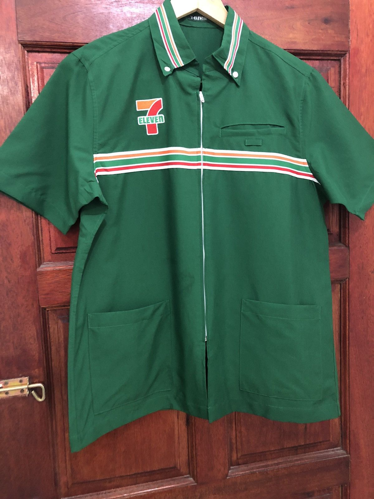 Vintage 90’s 7 Eleven Uniform Worker Embroidery Logo Shirt - 3