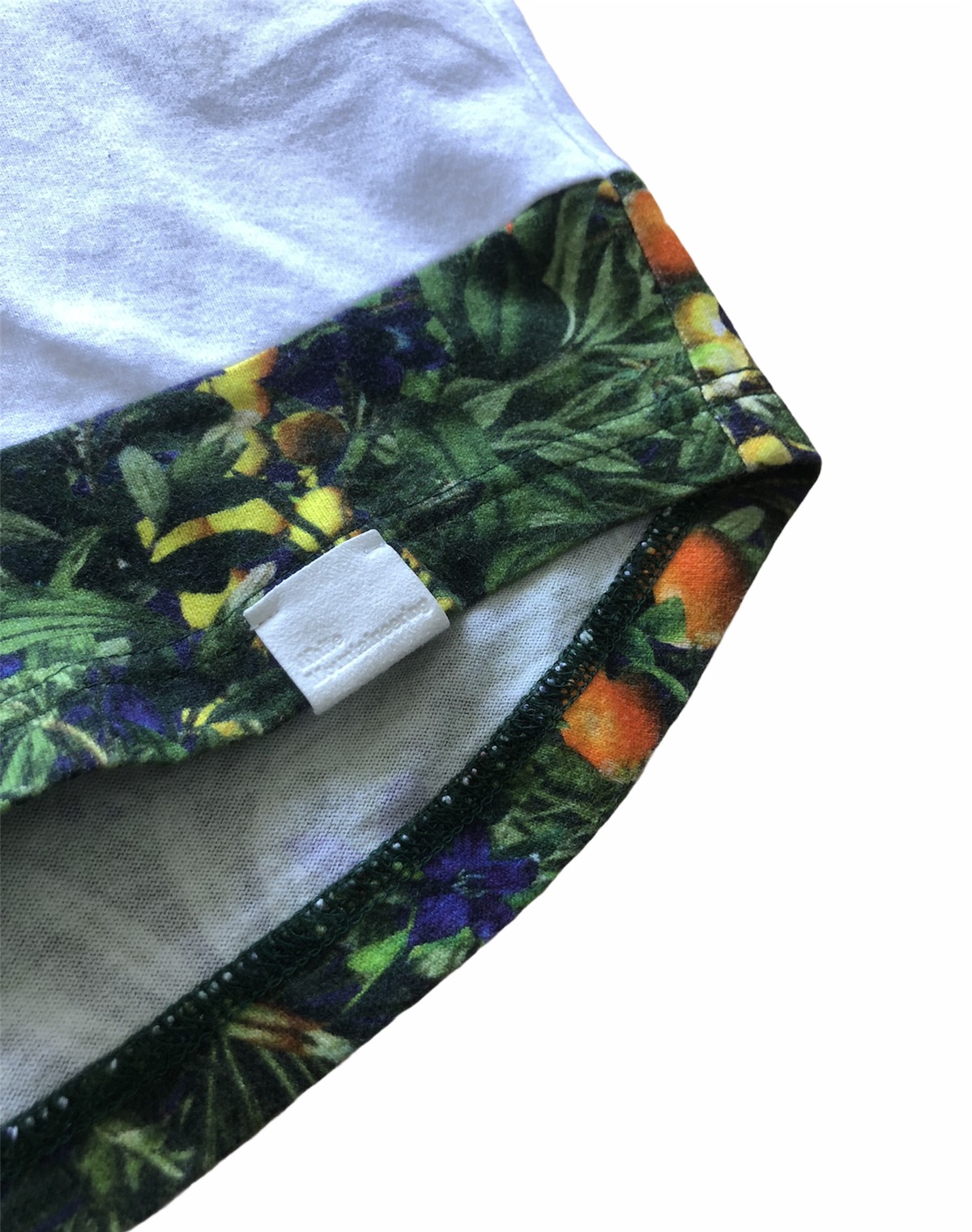 Attached Fabric Floral motif Pocket t shirt - 3