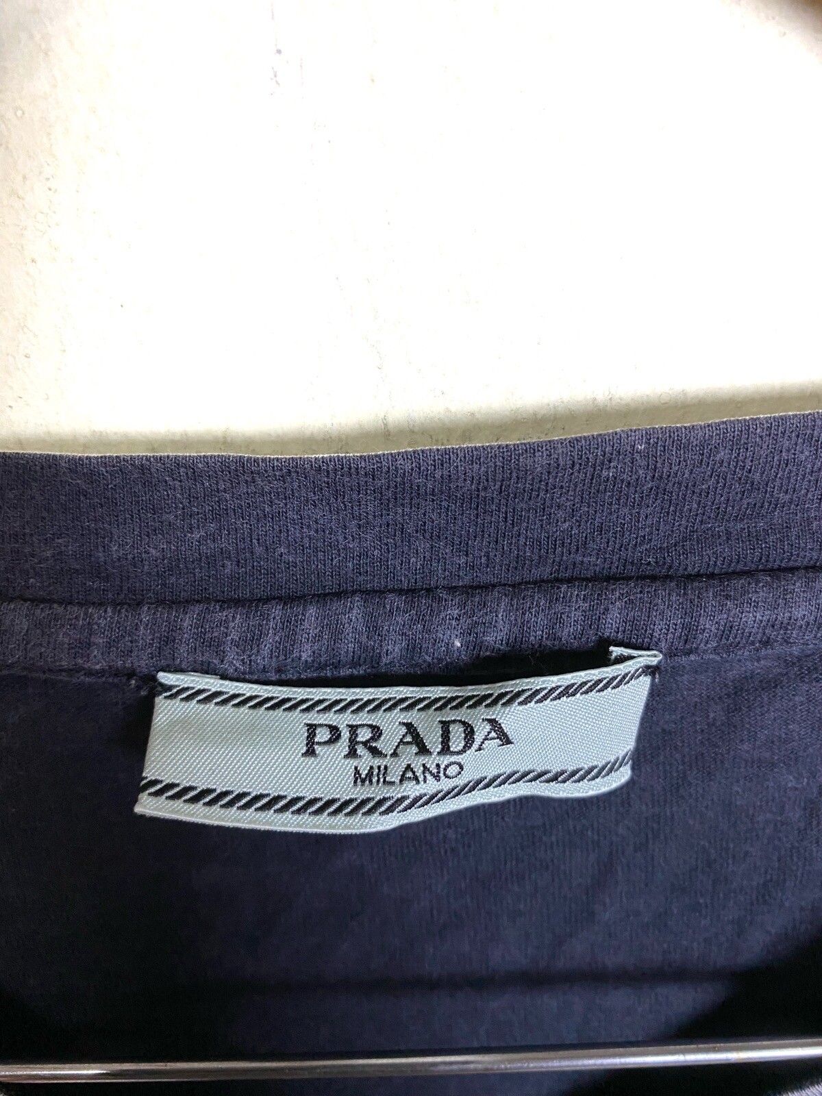 Vintage PRADA V Neck tshirt - 5