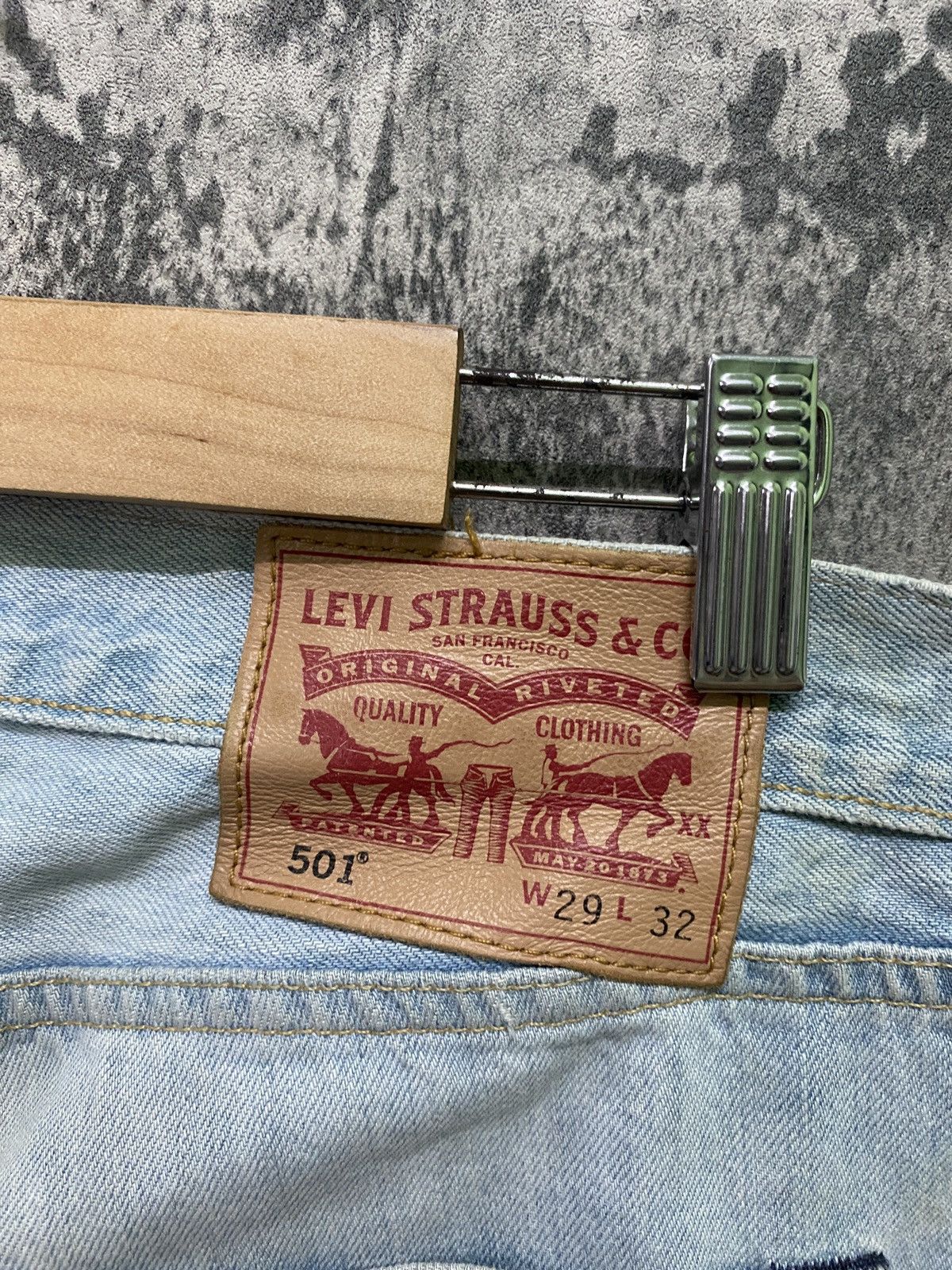 Vintage LEVIS 501 Light Wash Denim -L59 - 17