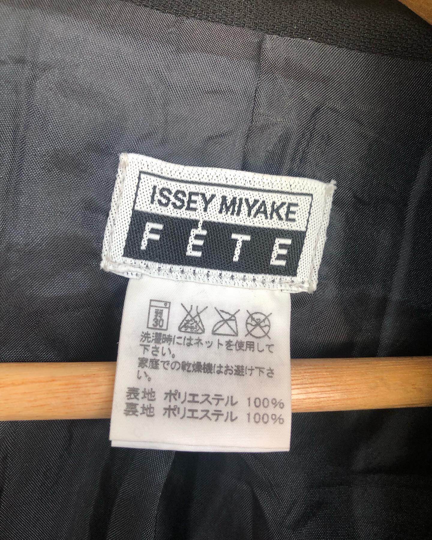 Issey miyake Pleated Black Coat Women - 4