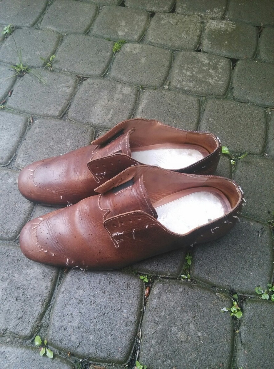 Brown Distressed Leather Shoes - 5