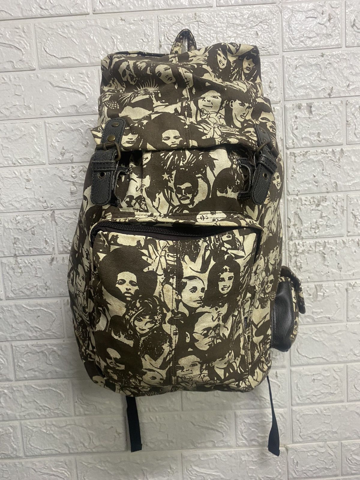 Face Pictures Backpack - 1