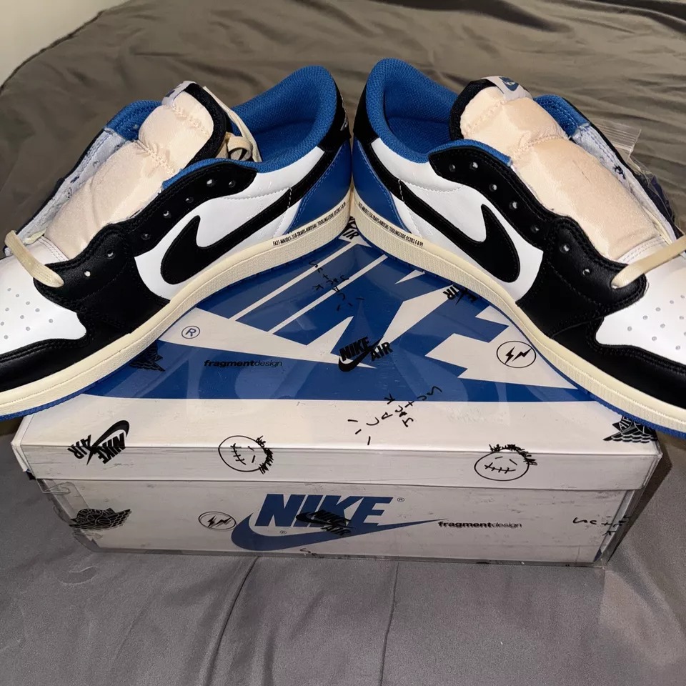 Jordan 1 Retro Low OG SP Fragment x Travis Scott - 1