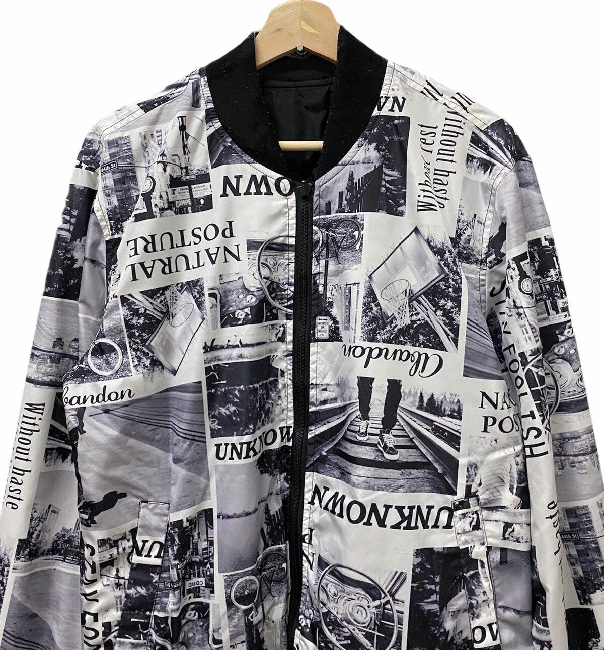 Archival Clothing - SUGGESTION🇯🇵NEWSPAPER GRAPHICS BOMBER JACKET LIKE SUPREME - 2