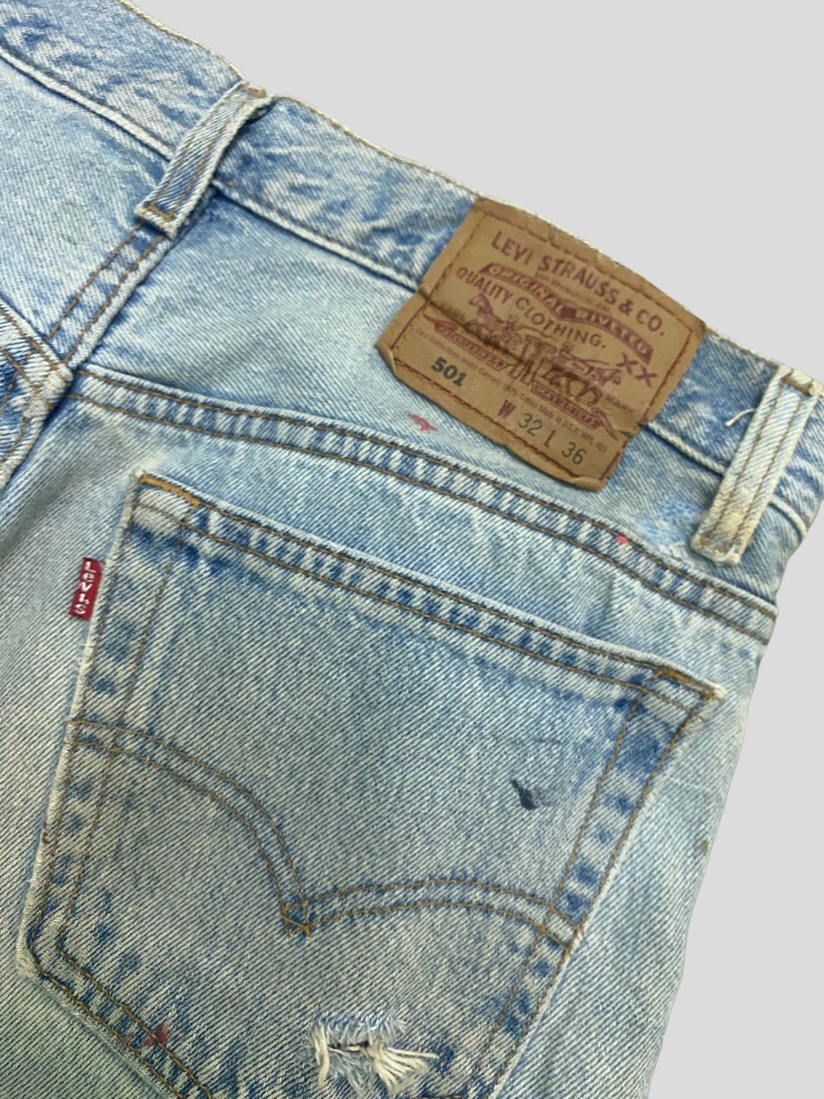 VINTAGE 90s Levi's 501 PAINT SPLASHED VERY DISTRESSED DENIM - 16