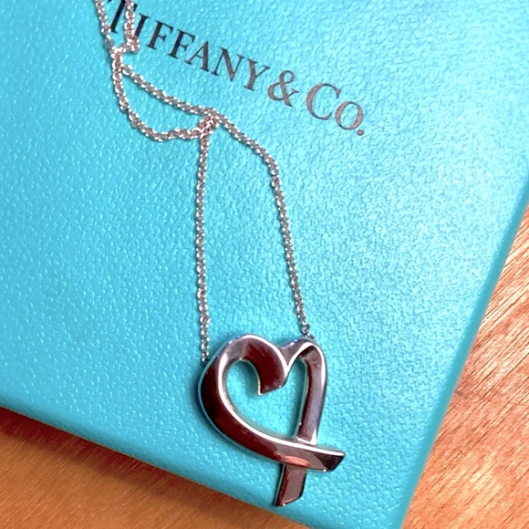Tiffany & Co Paloma Picasso Loving Heart necklace. 18” chain. 925 Silver. Marked - 1