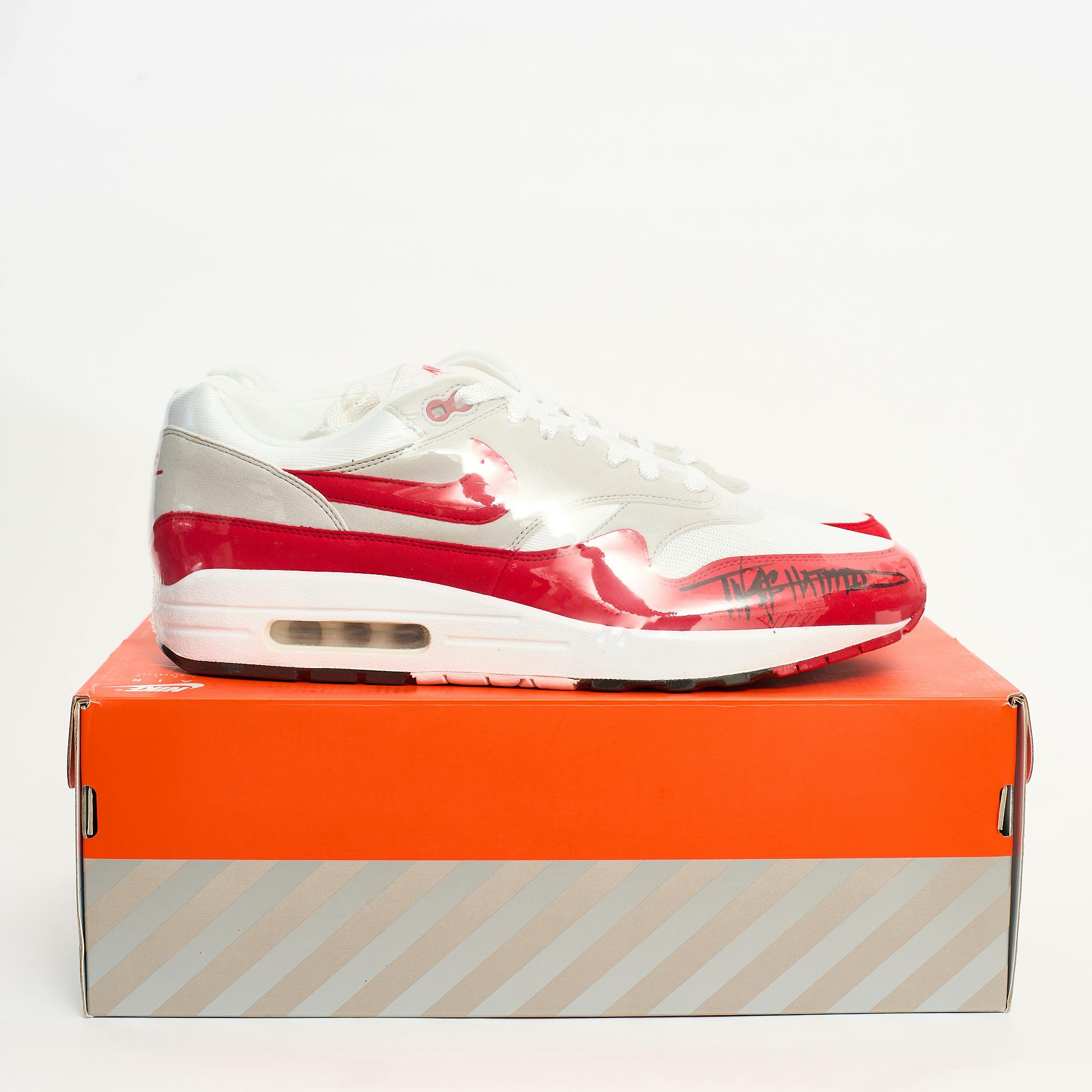Nike Air Max 1 Anniversary Red Autographed Tinker Hatfield - 1