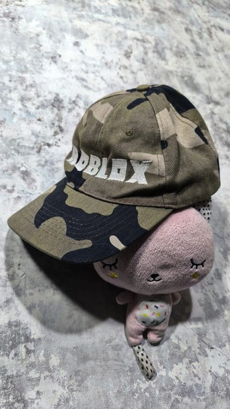 ultra rare grail roblox camo cap - 1