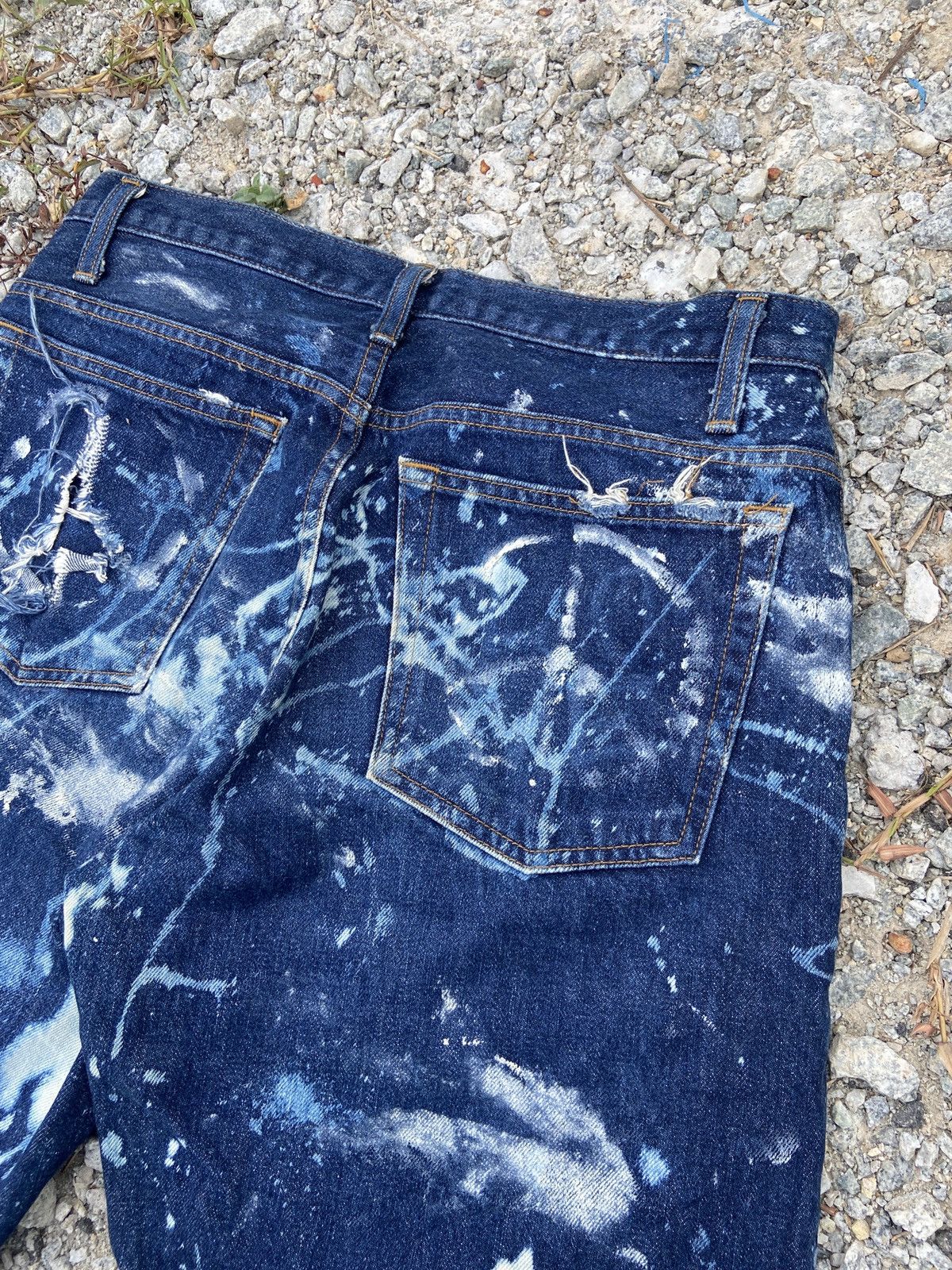 💥Vintage Distressed Painted Denim Jeans - 11