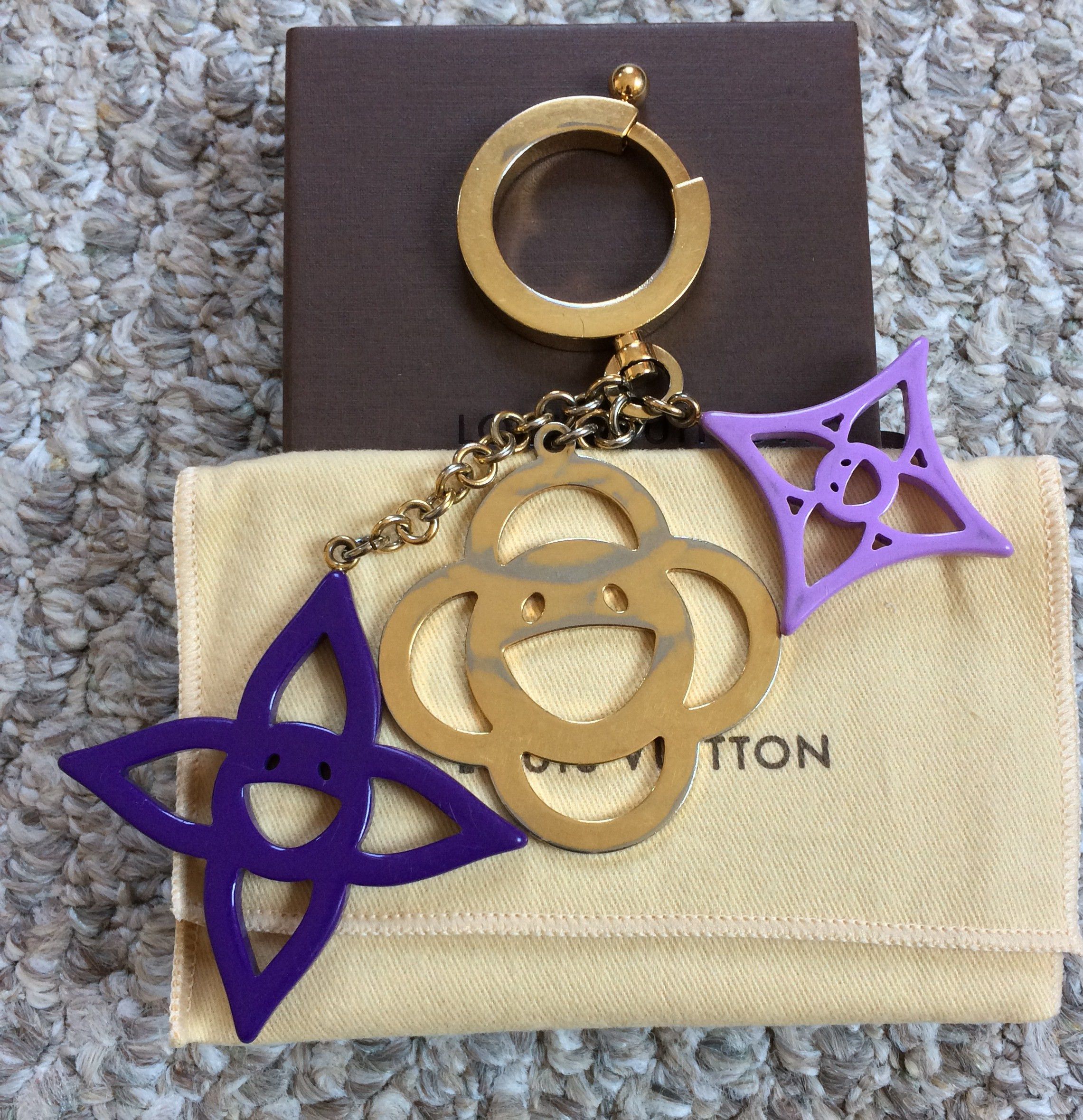 S/S 2010 Louis Vuitton x Murakami Cosmic Monogram Charm - 4