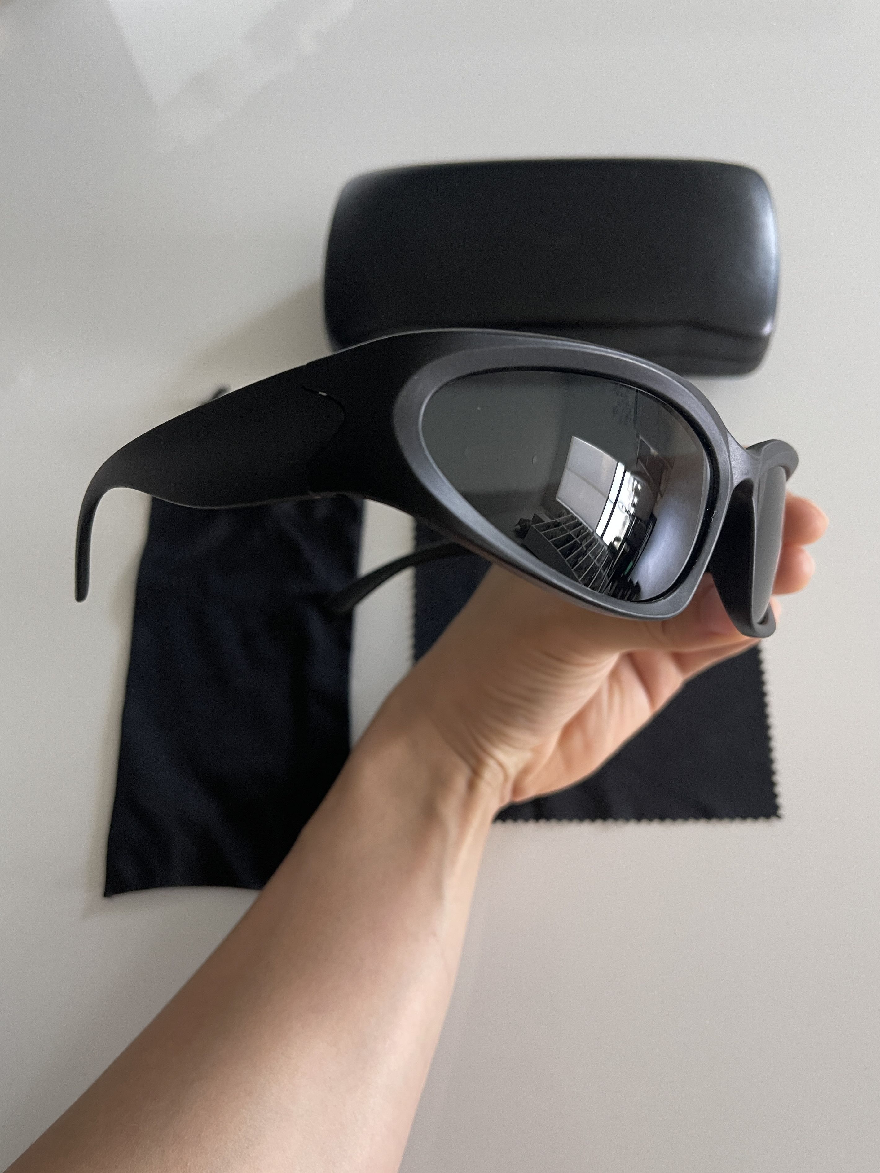 Japanese Brand - STEAL! Futuristic Y2K Utility Sunglasses - 5