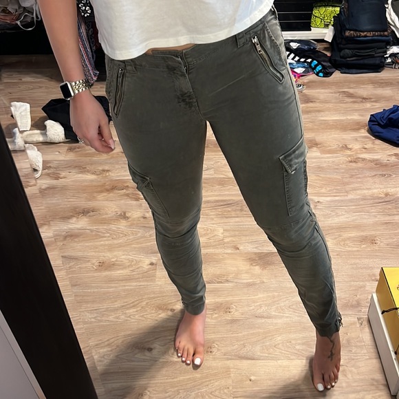 J Brand Maverick Low Rise Cargo Skinny Jeans in Vintage Armadillo Olive - 8