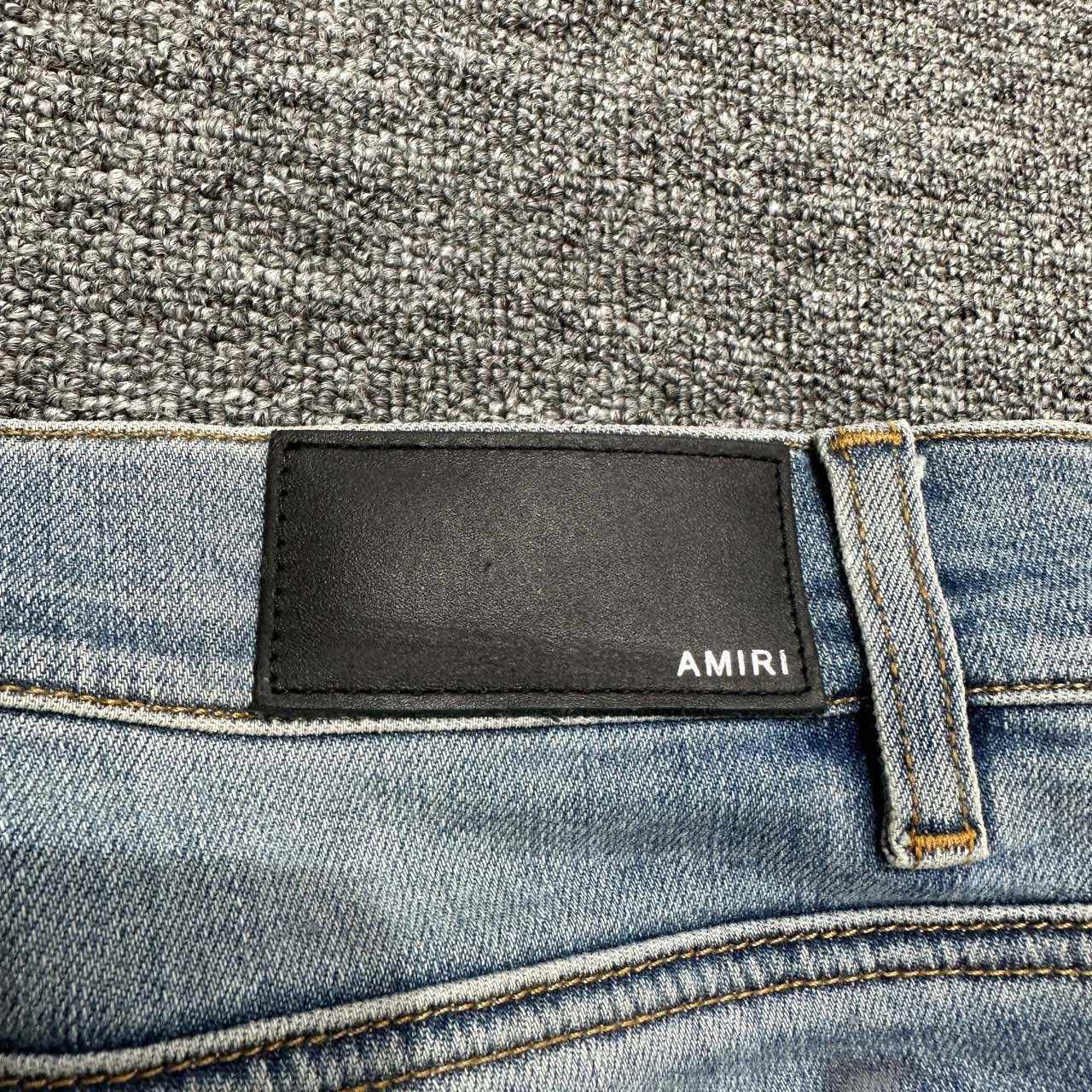 Amiri Single Knee Distressed Splatter Denim Jeans - 5