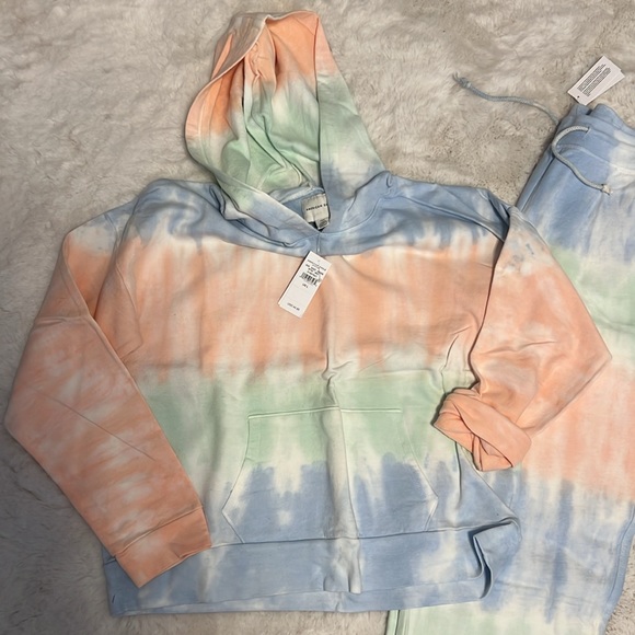 American Eagle Outfitters - AEO Pastel Tie Dye Sweatpants Set - 3