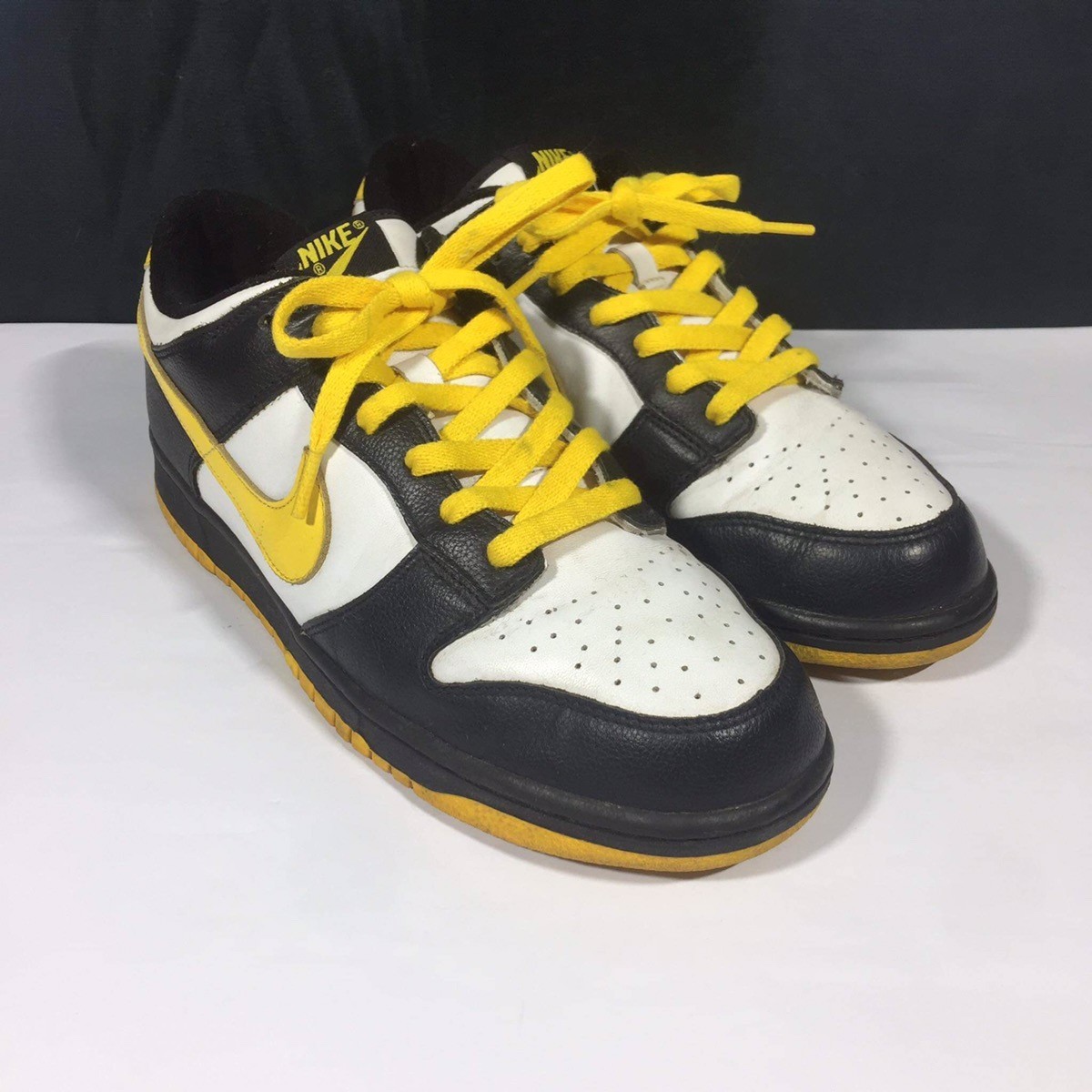 Dunk Low 2006 White/Varsity Maize- Black - 2