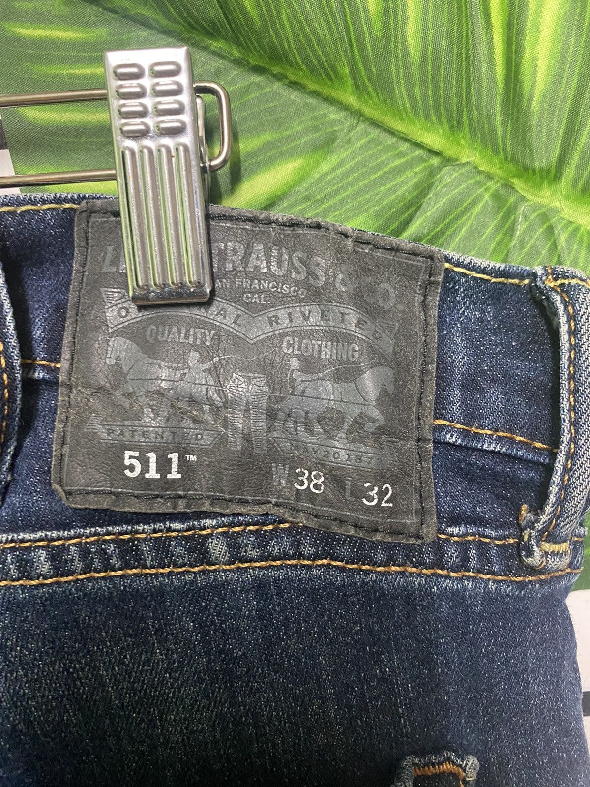 Vintage LEVIS 511 Dark Blue Jeans -L28 - 9