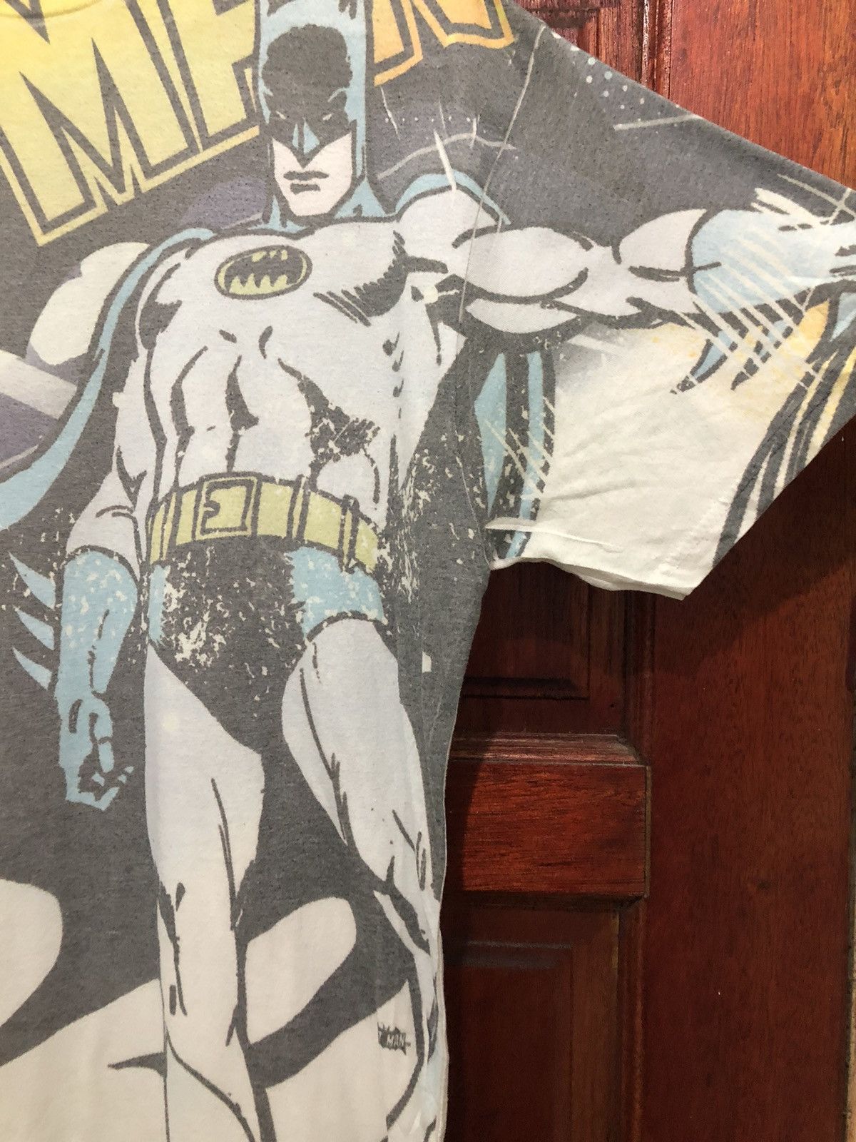 Movie - Vintage Batman DC Comics Over Print Tshirt - 5
