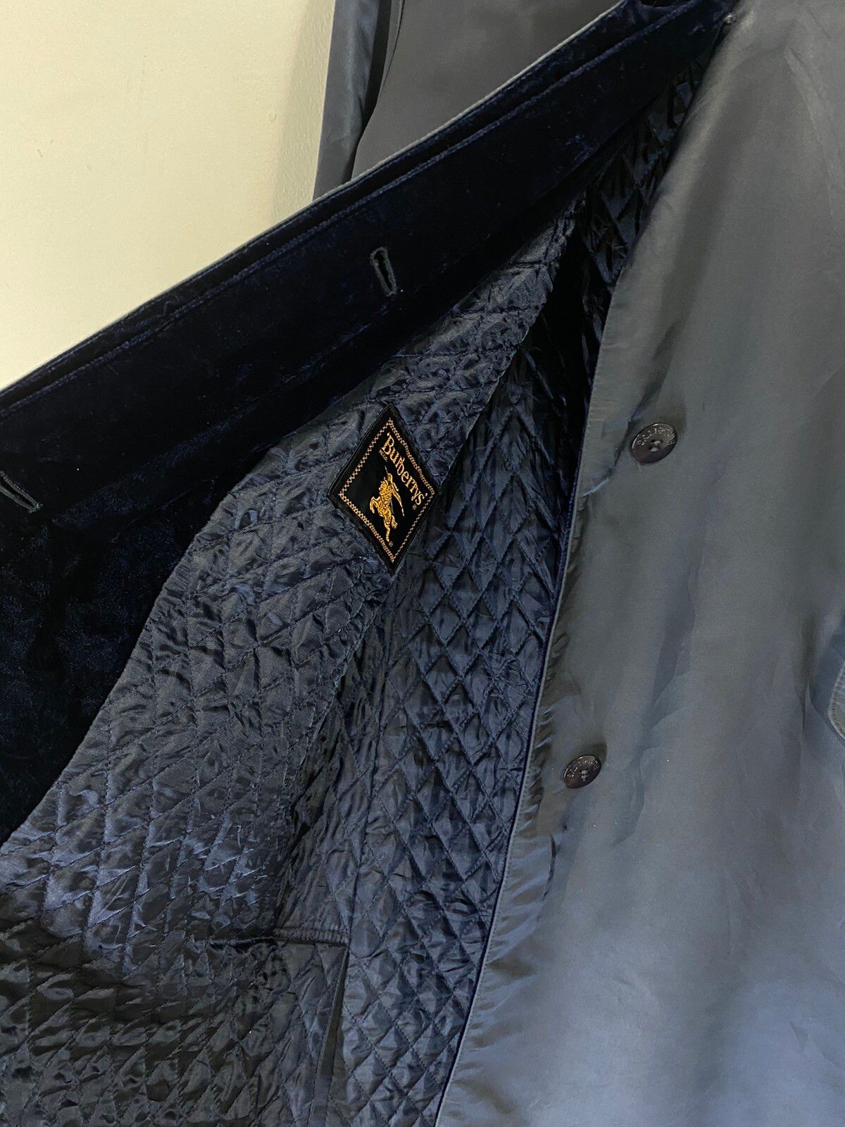 Burberry Long Jacket Velvet Collar Design - 9