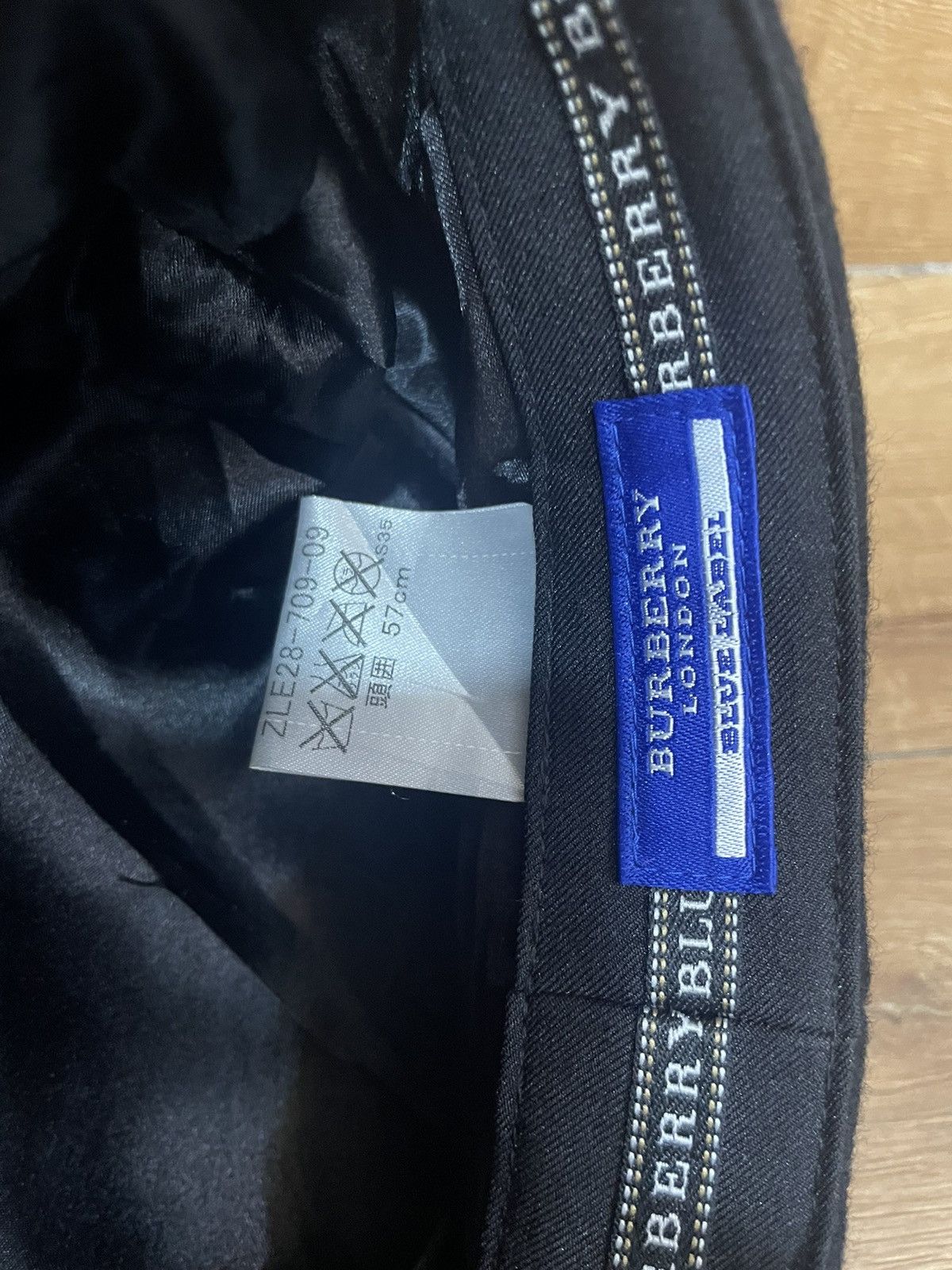 Authentic BURBERRY wool Blue label Hat - 7