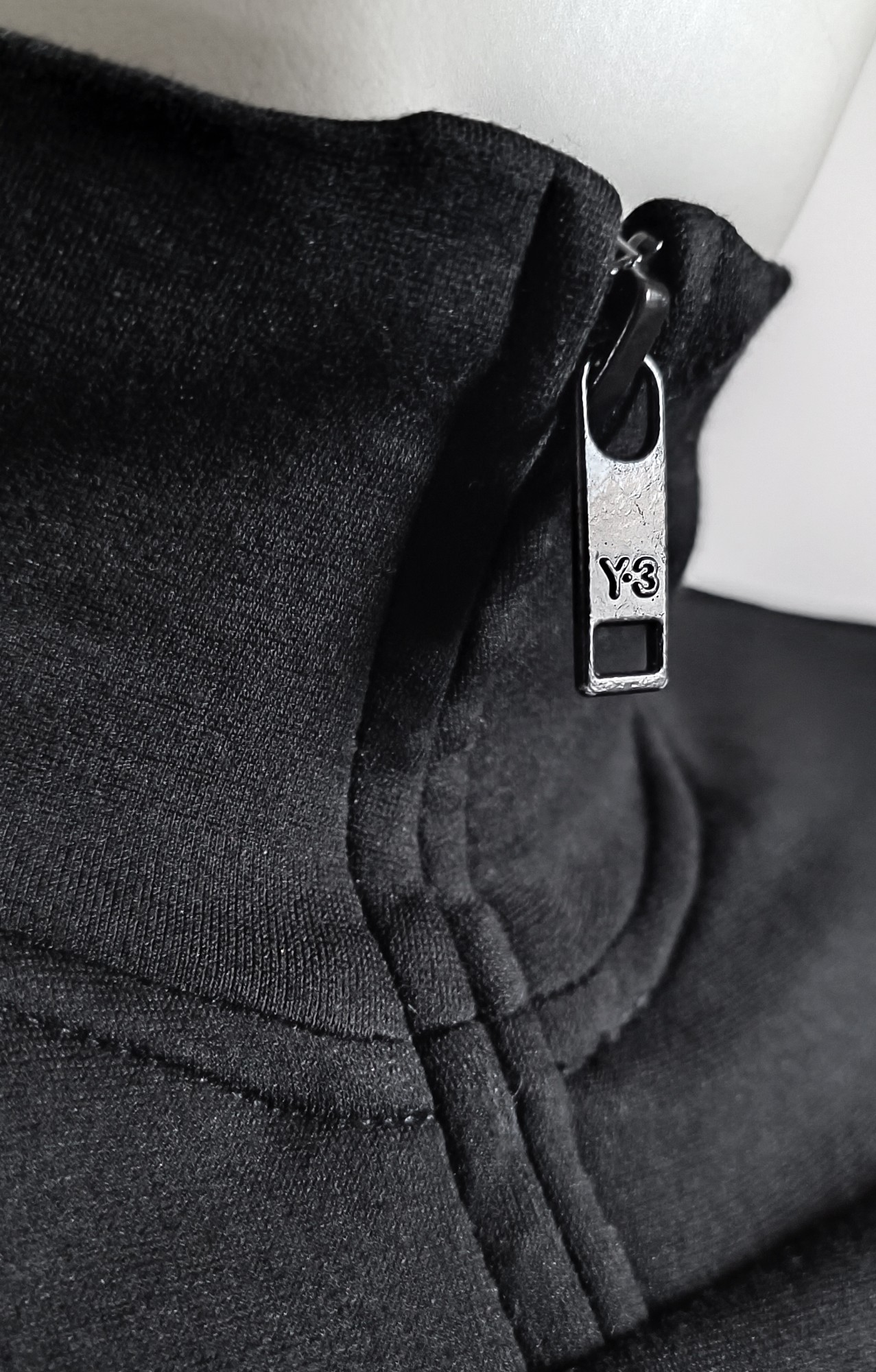 Y-3 (ワイスリー) Fall 2017 Bondage Belted Track Jacket CF1566 - 6