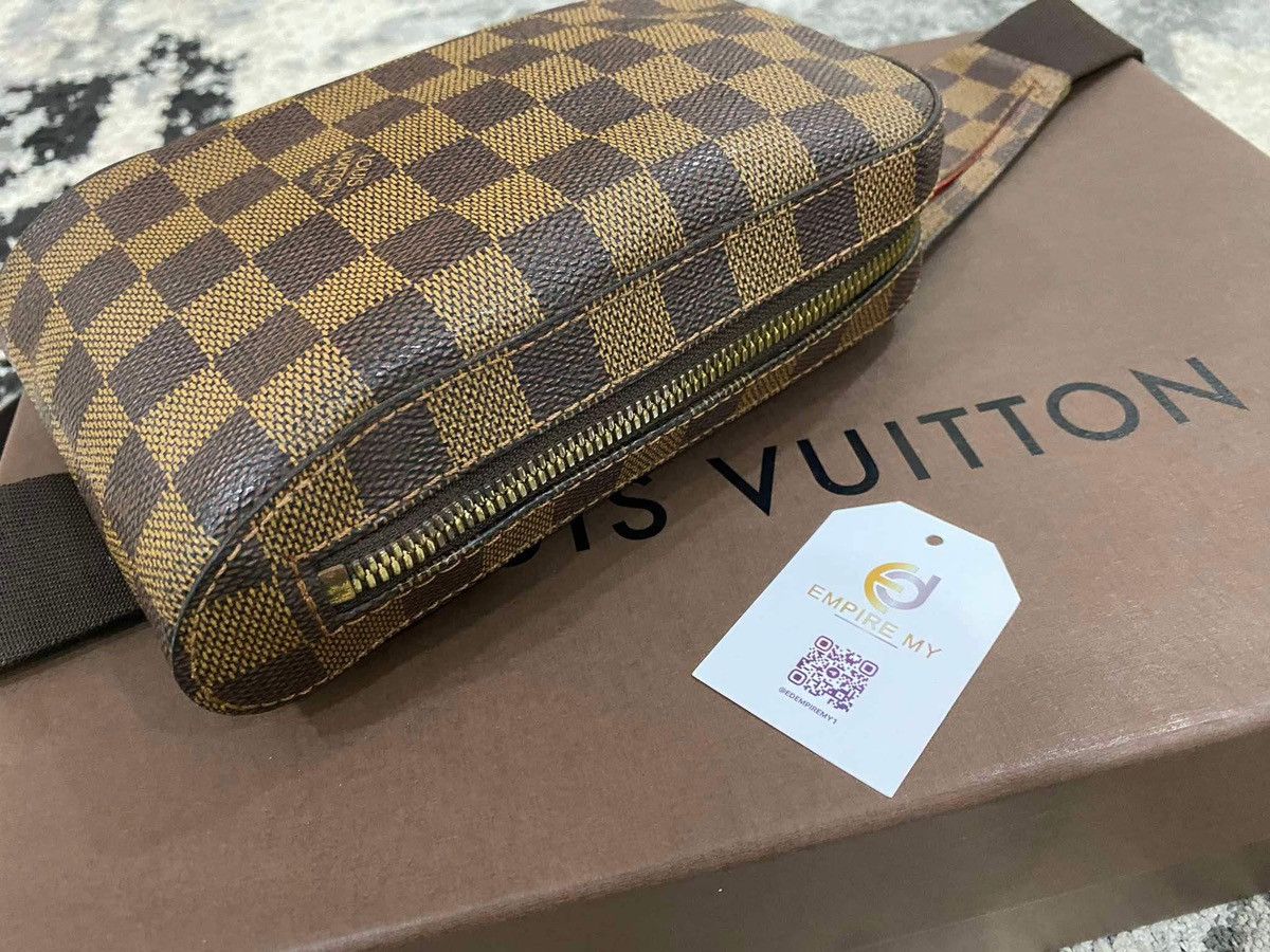 Authentic Louis Vuitton Damier Ebene Crossbody - 4