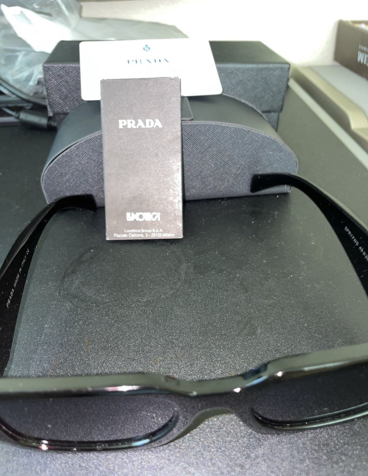 Prada sunglasses men and women’s wear - 1