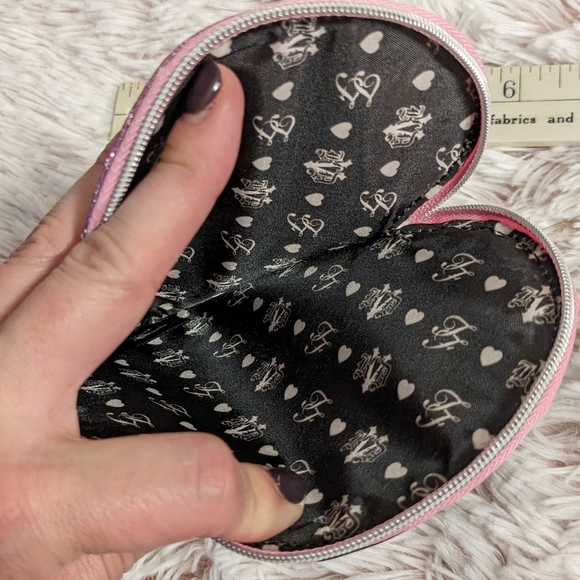 Too Faced x Kat Von D Better Together Double-sided Heart-shaped Make-up Bag - 3