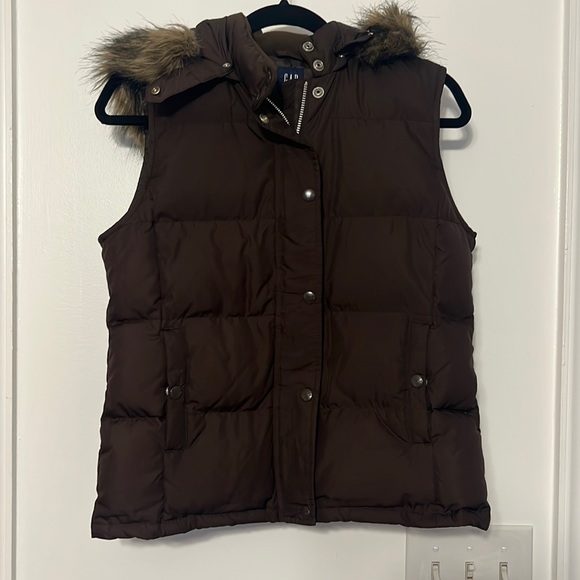 Gap Faux Fur Trim Down Vest - 2