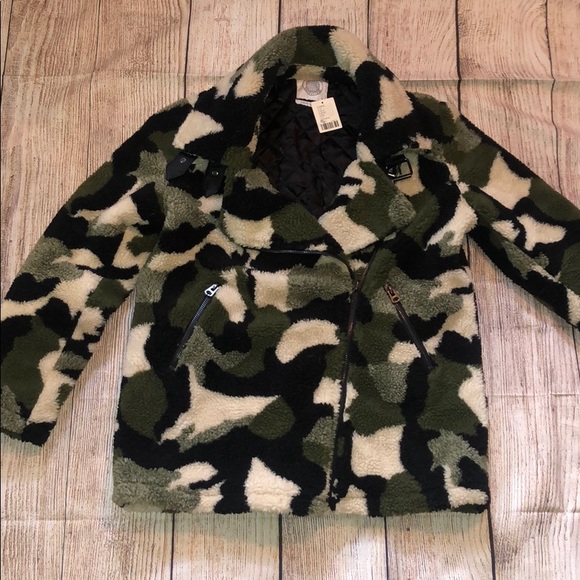 Urban Outfitters - UO Camo Sherpa Fleece Buckle Aviator Jacket - 6