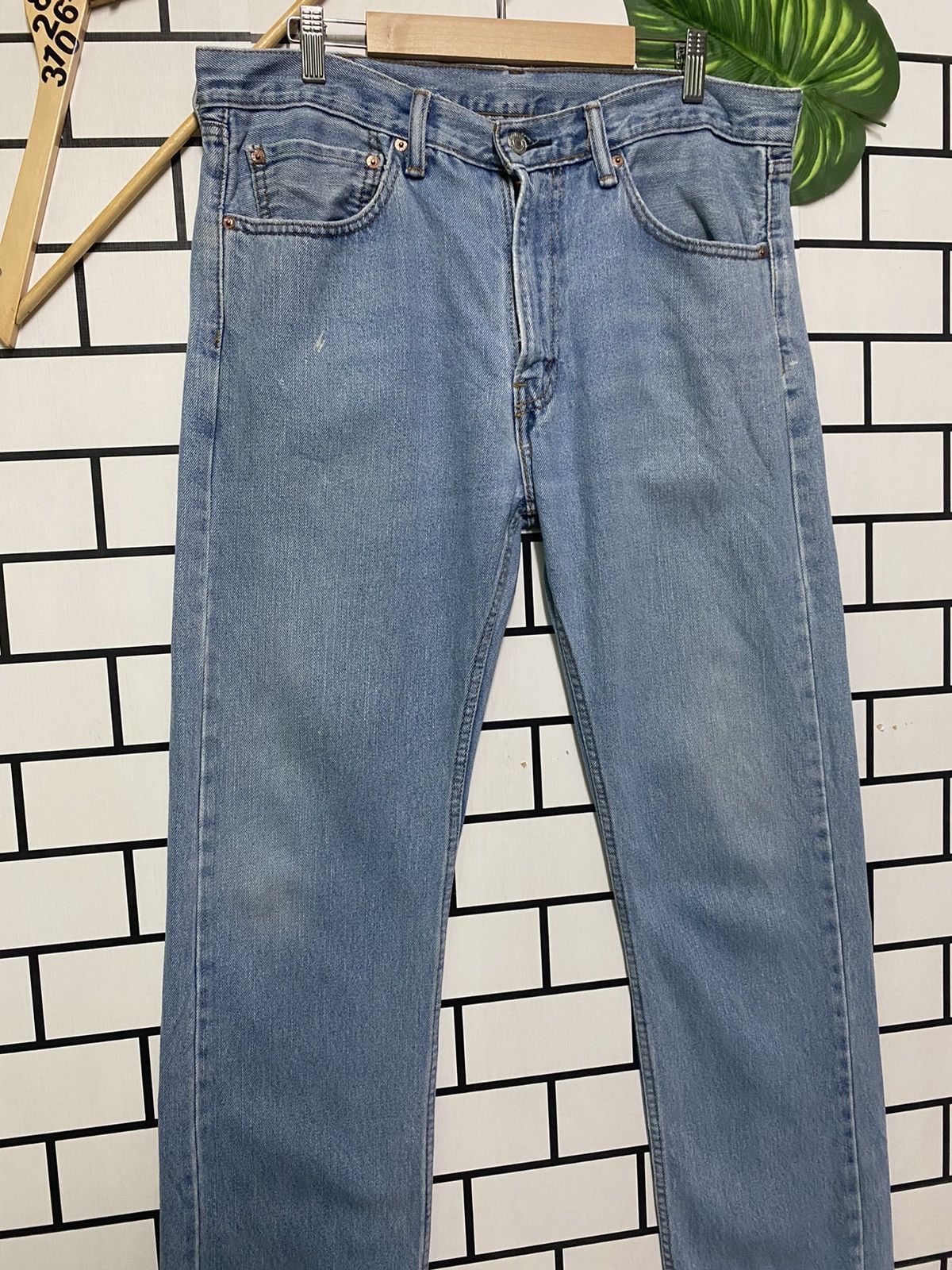 Vintage LEVIS 505 Light Wash Distressed Jean -L23 - 6