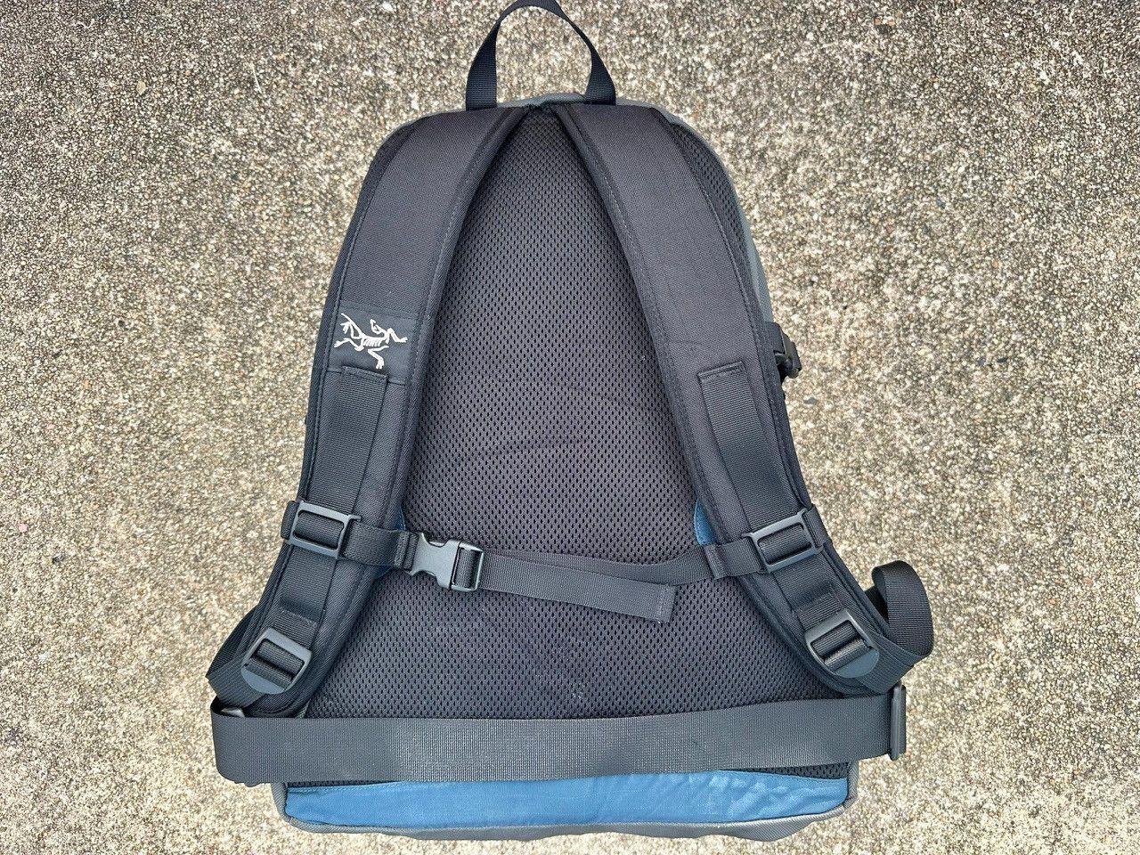 Authentic Arc’teryx Volt 28L Daypack - 2