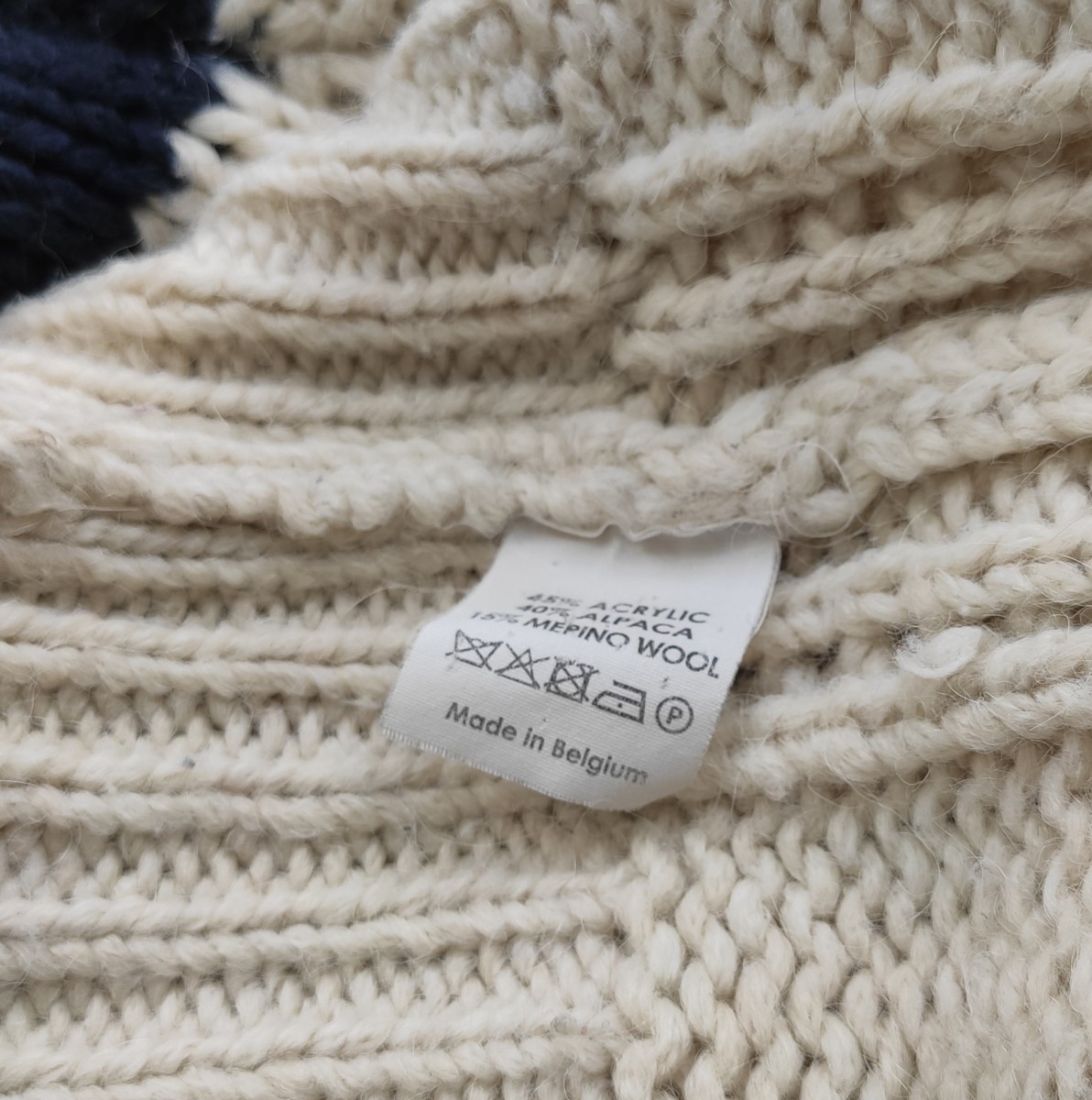 GRAIL! White/black turtleneck alpaca sweater FW11 - 7
