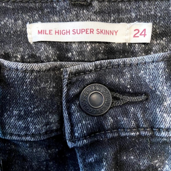 Levi's Mile High Super Skinny Black Stone Acid Wash High Rise 24"x30" - 4