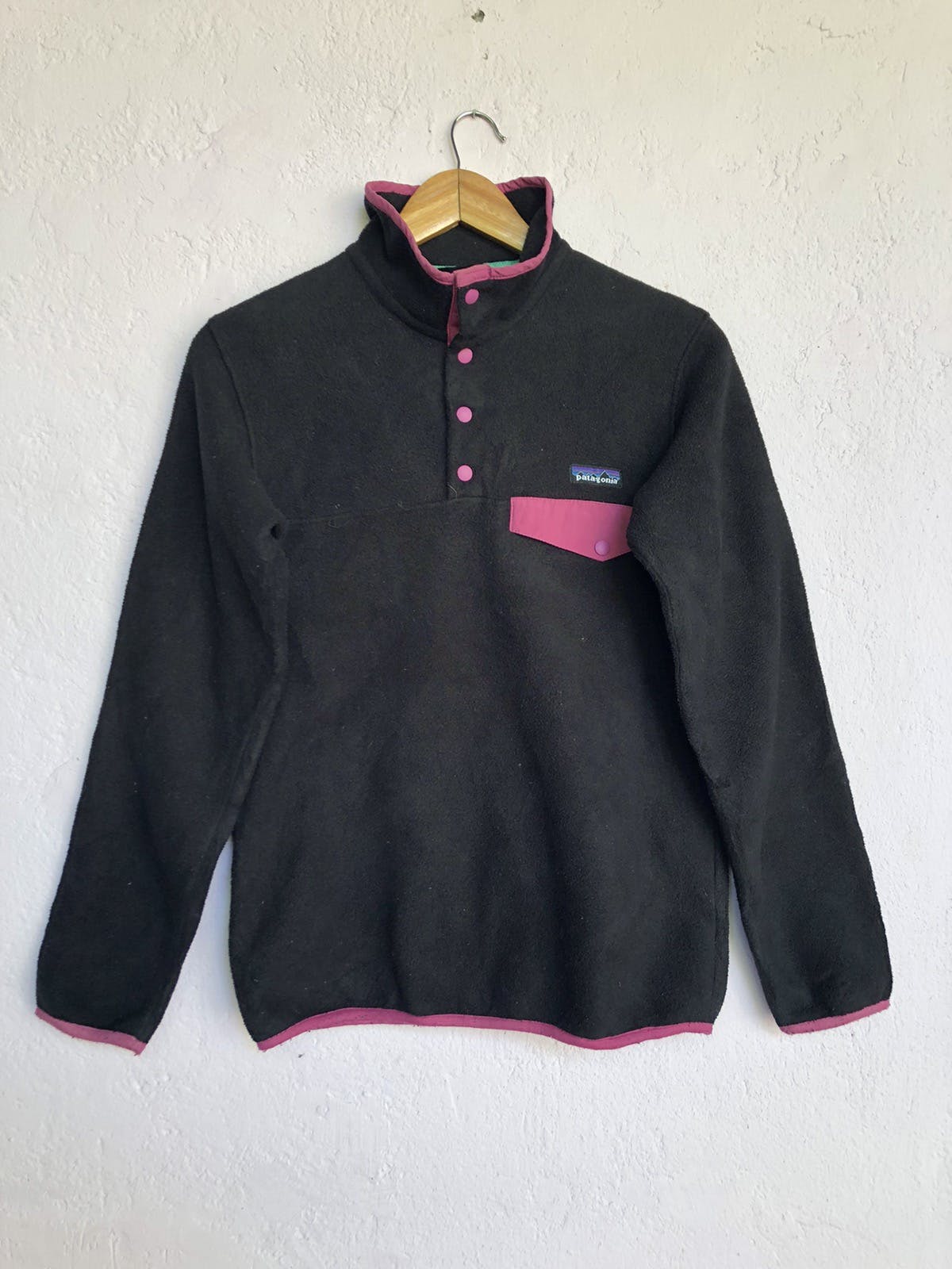 Patagonia Winter Snap-T Fleece Black pink Women Sweaters - 1