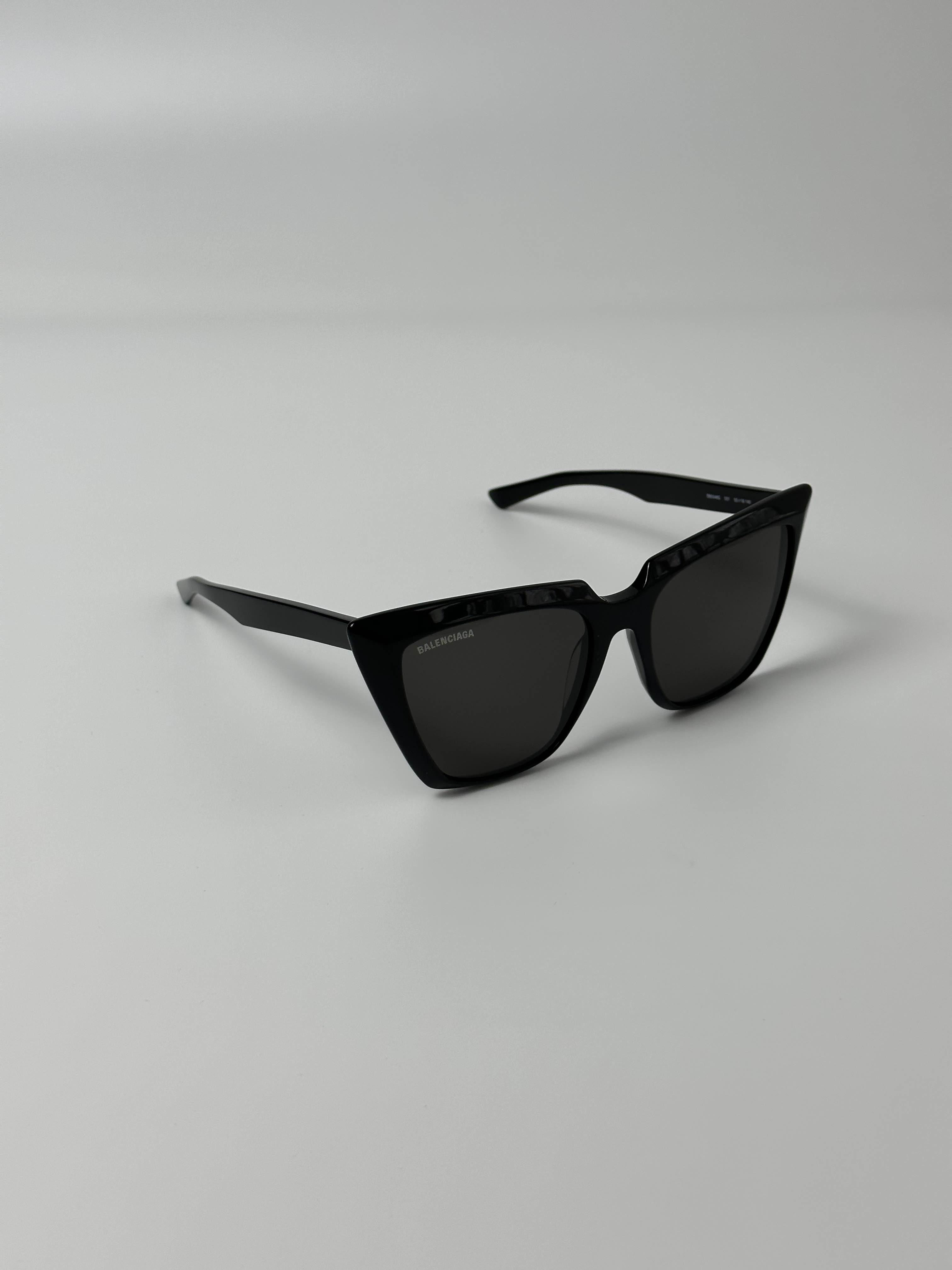 サングラス BALENCIAGA Woman Sunglasses Black BB0046S 001 Balenciaga™ BB0046S 001 55 Black Sunglasses