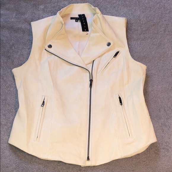 Theory Zida Leather Moto Vest in Bone - 10