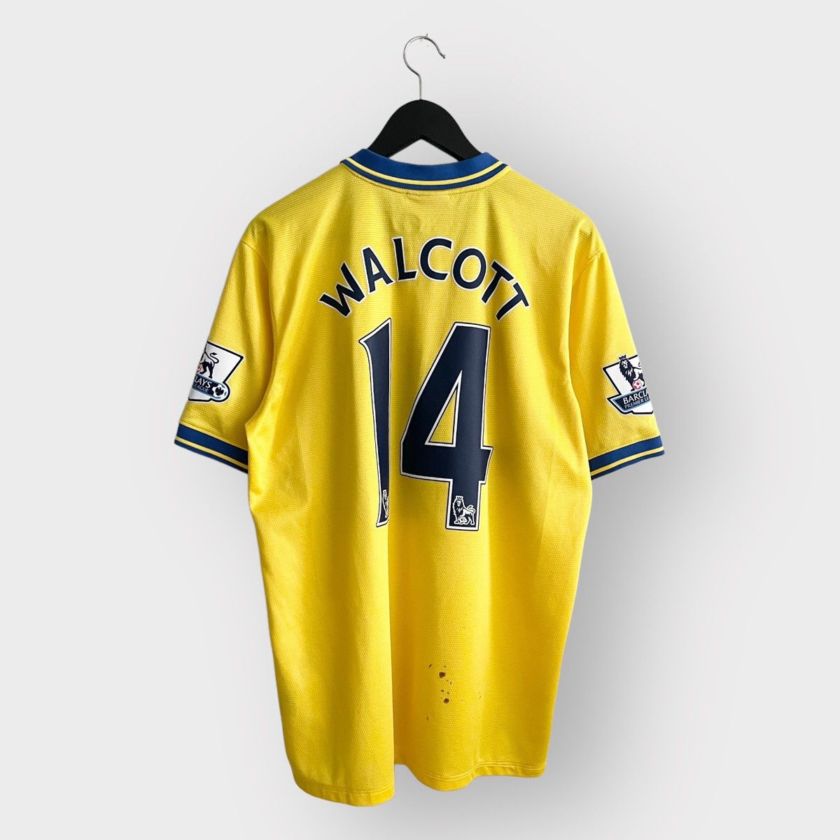 Vintage 2013-14 Arsenal Away Jersey #14 Walcott (L) - 1
