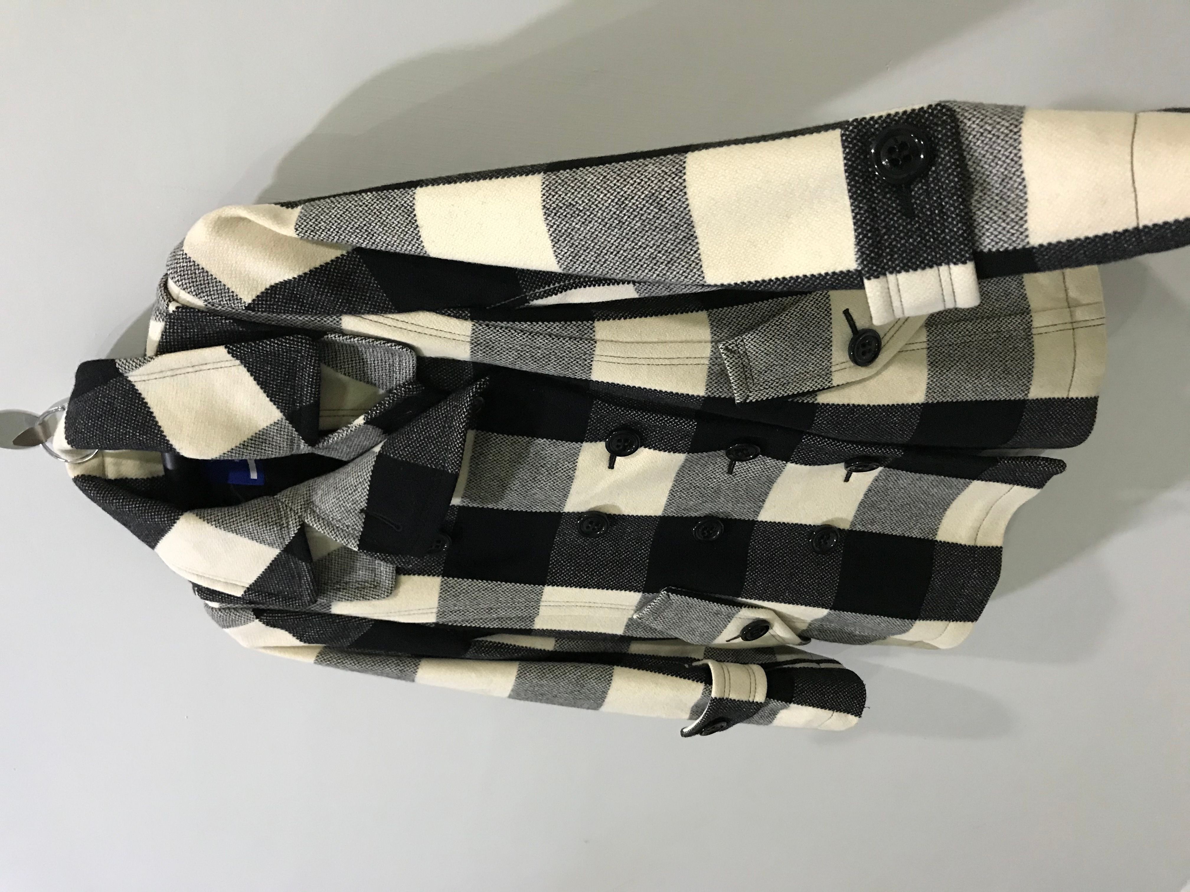 2-OC4- WOMEN! BURBERRY BLUE LABEL Plaid Peacot - 10