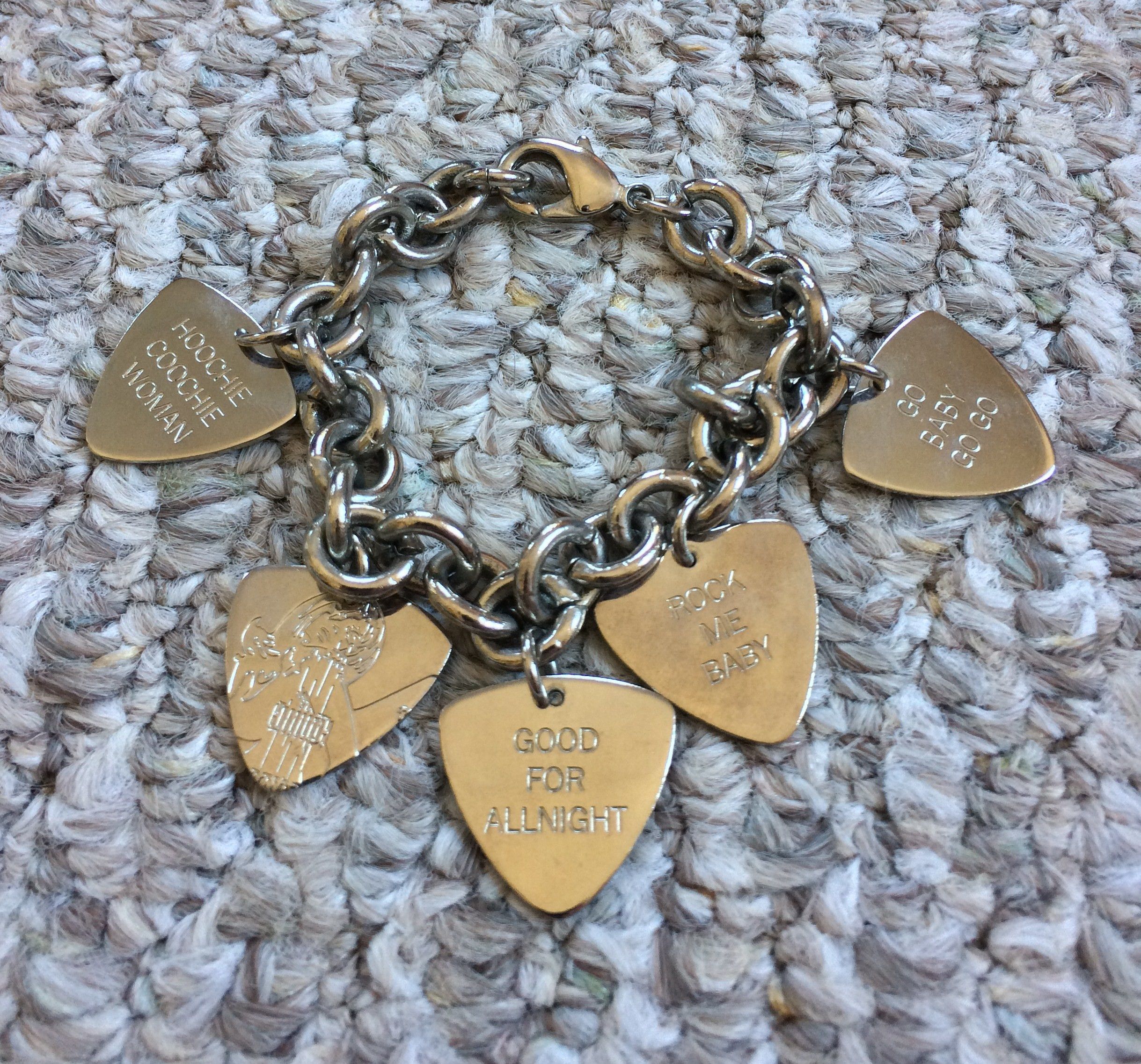 Hysteric Glamour Guitar Pick Charm Bracelet - 1