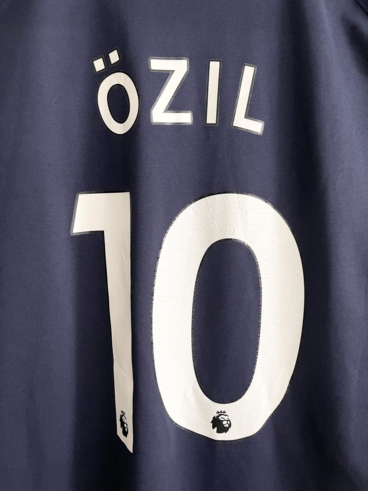 Vintage 2018-19 Arsenal Away Jersey #10 Ozil (L) - 5