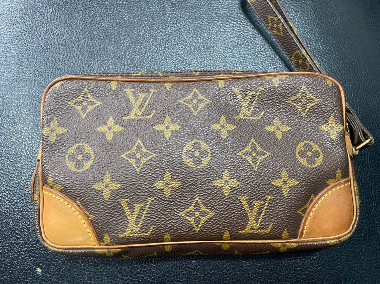 Authentic LOUIS VUITTON Mrlyn Dragon Clucth Bag - 17