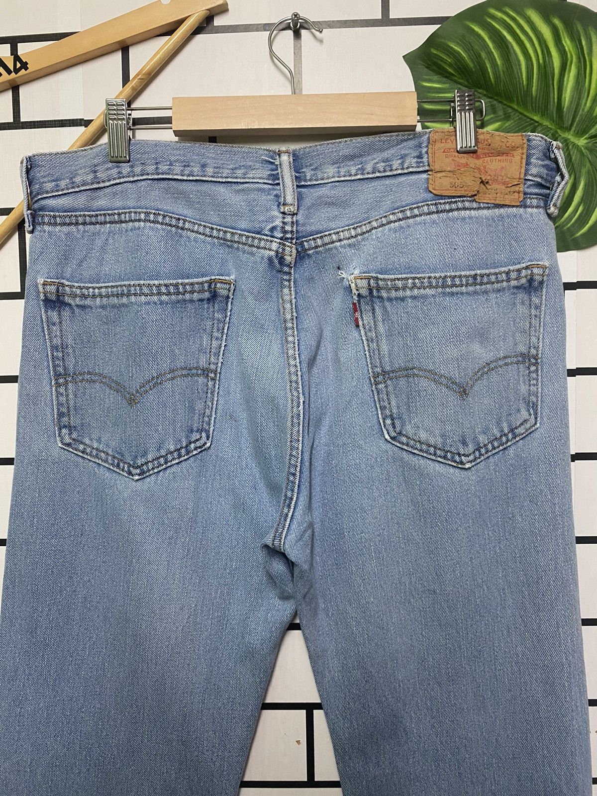 Vintage LEVIS 505 Light Wash Distressed Jean -L23 - 8