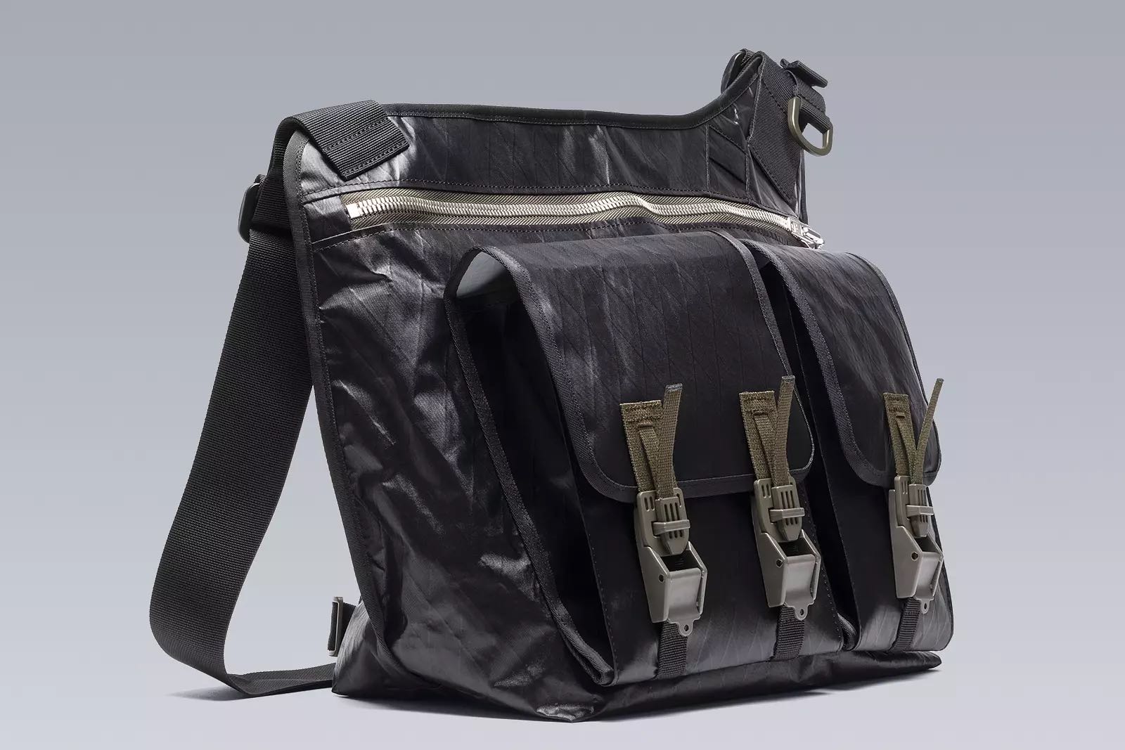 Acronym 3A-1-CR Bag Review - YouTube